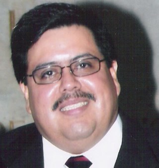 Abogado, soñador, optimista y seguidor de las Chivas Rayadas del Guadalajara. Mis pasiones: Familia, amigos, trabajo y actividades académicas y lúdicas.