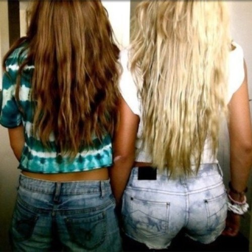 A brunette & a blonde with an inseparable bond. Tweeting the problems you & your other half face.