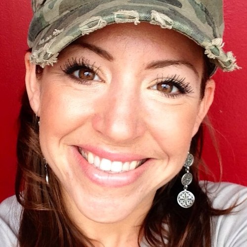 erinkellyart's profile picture. 