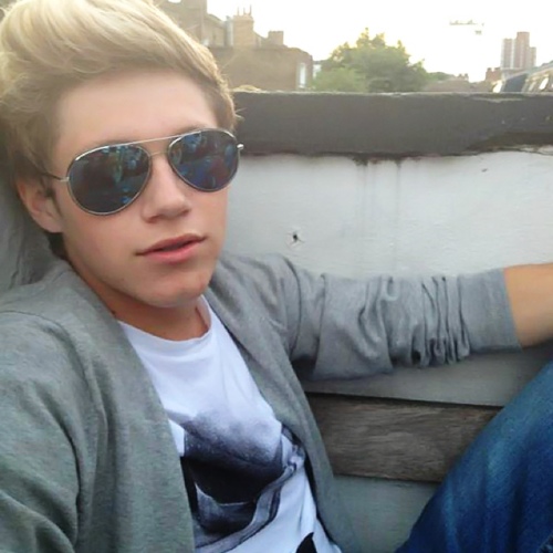 I am Niall Horan and you sir are not. #DegrassiRatedX