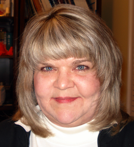 Donna here, I live and I'm a native of Georgia.  I have been in the computer industry for 33 years and counting!  My primary web site is http://t.co/gBbsIWixu9
