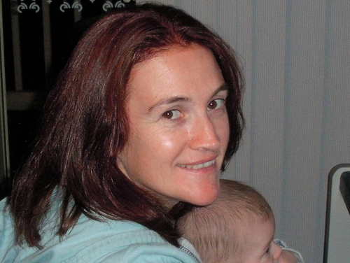 leeseelou74's profile picture. LOVES: My 3 kids, coffee, singing all the words, the 80's, good, bad, any red wine, curling up with a good book, chocolate and sunshine.