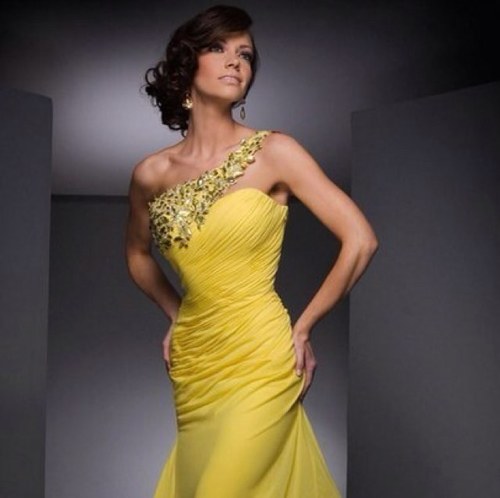 The_Dress_out's profile picture. Hi The Dress Outlet is a great shop in Dublin for all  wedding,Debs, Childrens and different occasion outfits.  Email TheDressOutlet@yahoo.ie Phone 01-8309939