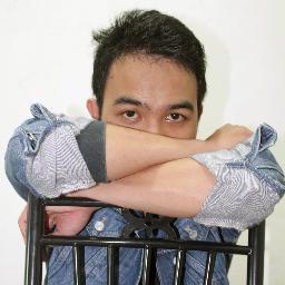Akun twitter resmi Dicky Hadari | 10 Oktober | I am interested about the music especially guitar | I want to try to the best.