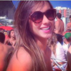 Sou da @EuNicoleBahls se não gostou me beija!  28/08