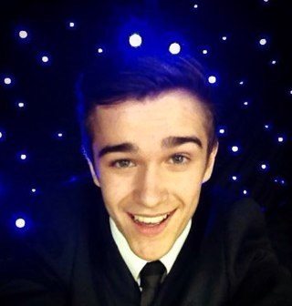 Uk based pop singer! Check out my facebook and http://t.co/amntoSk7BZ