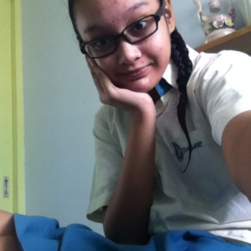 HI! I LOVE TO EAT, LISTEN TO MUSIC AND TEXTING PEOPLE FOR FUN! LOL! FOLLOW ME PLEASE! I LOVE YOU GUYS.