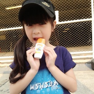 HELLO' MY NAME IS' UNDA I'M 6 YEAS OLD, I'M FROM IN' BANGKOK,THAILAN I'M LIKE'S SINGING, NICE TO NEET YOU. {(^_^)} UNDA FC (BOT)