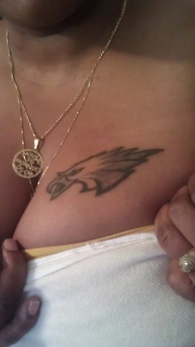 tinavera243's profile picture. 