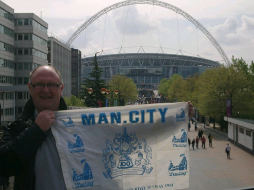 self employed franchisee of local online directory http://t.co/xfMOfJXfep. CTID blue since 1980-the day I die!