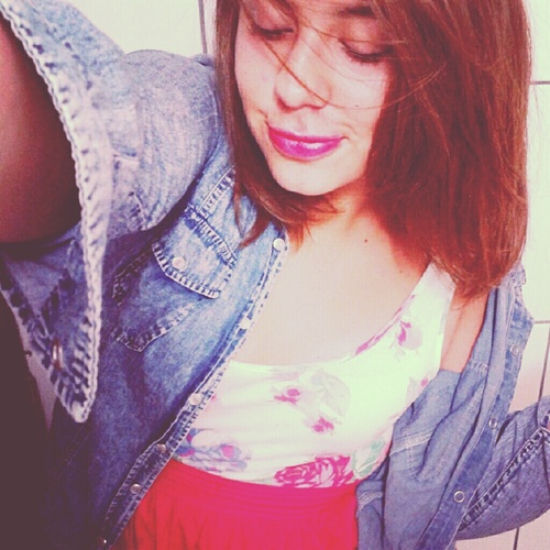 Vive tu vida sin que te importe lo que diga el resto,solo disfruta el momento. ~Live or die.~ Marina&thediamonds the strokes BMTH TDCC NSHOUTN SWS