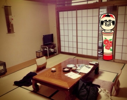 水どう・舞台・pnish・ラーメンズ・みうらじゅん・まさ・ばば・AKG・BUMP・ELLE・サカナ・などなど。サウスポー。日本人・社会人。 楽器。