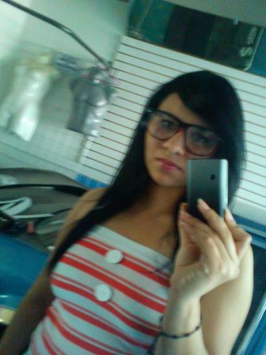 la primera persona que te bese debe ser la primera que te quiera de verdad :D