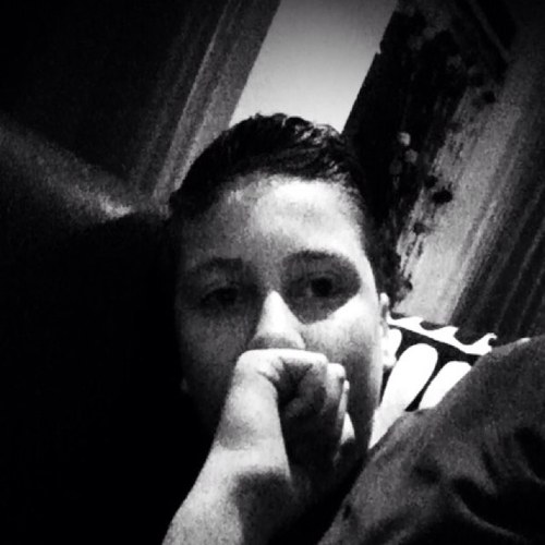 Jve B1B sportklassss. ❤Basketbal. Chieff is rare maar chille gast haha. Followw!! JE LEEST M'N BIO haha LOL
Insta: _liamrizk_ ;)