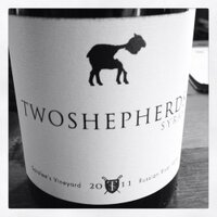 Two Shepherds Wine (@2shepherdswine) 's Twitter Profile