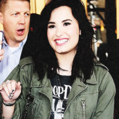 @ddlovato  @justinbieber @selenagomez @olivia_holt is my everything .