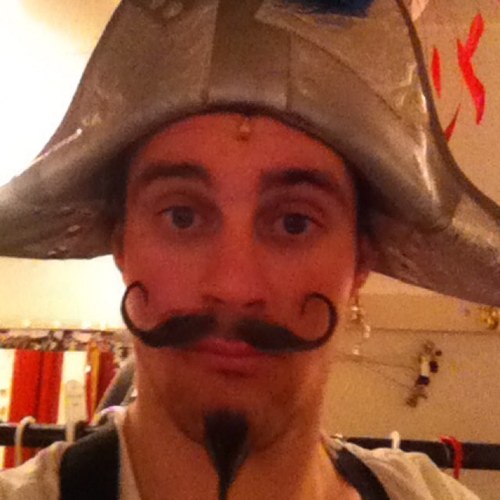 Ex- West End performer, Singing waiters +Theatre director. Massive FPL fan! All views my own.