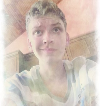 I'm #DaydreamerBoy Pls follow me, and i follow back. Pls like it my site: http://t.co/CisxigaX Pls check out my site: http://t.co/5iFe2oPB