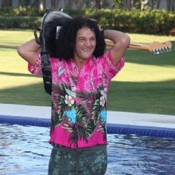 Guitarist & Vocalist // International Reality TV Star from X-Factor & The Voice // CTID