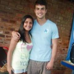 Twitter, Facebook, chocolate, música, dança, gargalhadas, sonhos, viagens, passear, beijar .. 

https://t.co/fSUIzWTR2L