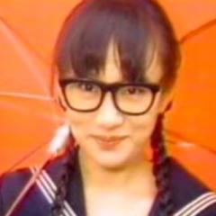 ky5884's profile picture. こばや氏だ。 小林どろりのエアギターとオカリナ担当。 演劇ユニット雨傘屋にちゃっかり参加。 enjoy your summer!