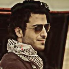 لا يهمني أن أكون شخص كامل ، يكفيني أن أكون شخص لا ينافق ، ولا يخون ، ولا يجامل ، ولا يعرف الناس وقت الحاجة ..