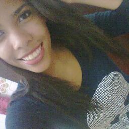 Amanda , mais pra vs MANDY , virginiana , doidinha , mto feliz e louca pela Beyoncé ;p agora segui vaii ! ;*