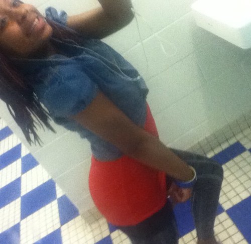 Im Single ,Im Wild Follow Me & I Will Follow You BACK , Im SHORT ) & Sn FUCK Bitchexx