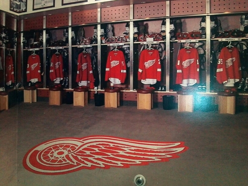 Detroit sports lover. Family man, love to camp, play hockey.