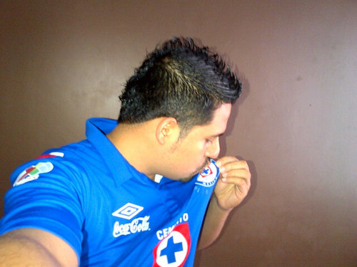 rickysant12's profile picture. 