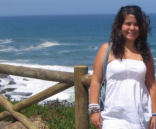 Adoro dançar e amo comer fast food *.*
