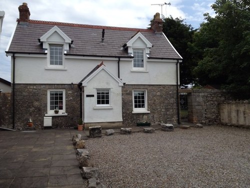 Cosy home from home with the fabulous Pembrokeshire coastal path on our doorstep