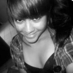 Capricorniana , Tenho 13 anos , Chata , abusada , brincalhona e Bonita :)'