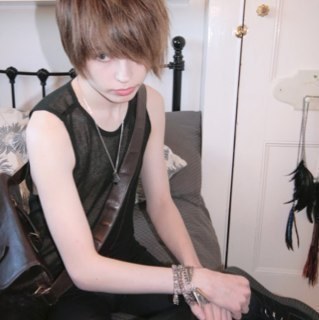 DivineLilKing's profile picture. I am the king of this jungle of insanity. I shall rule all of you with my roar. Mates/engaged to: @LostSilverLight {RP}{18+}{Gay}