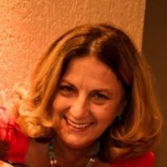 especialista em Imóveis Comerciais e industriais, há 16 anos ajudando pessoas a encontrarem o imóvel ideal - fale com quem entende.