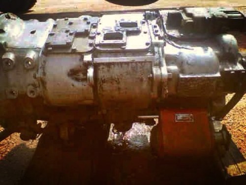 especializados en transmisiones y diferenciales de tracto camiones. repuestos .3132968109