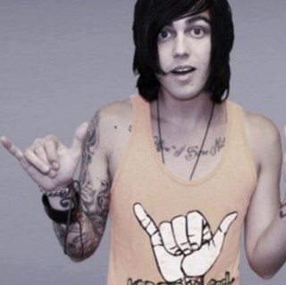 I follow back, so don't bother asking // I post all sort of random stuff
