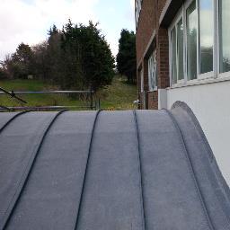 Flat roofer based in Manchester for emergency call out phone 07850279223. Any queries just ask. Single ply, bitumen felt and liquid coating. #KeepTheWeatherOUT