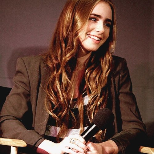 MundieHunter's profile picture. »See there you go. You're always looking at me like that. Like I burn down animal shelters for fun and light my cigarettes with orphans.« |RP/#TMI/Shadowhunter|