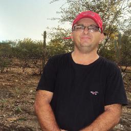 Sou Genivaldo Miguel , 45 anos , casado , uso o twitter para conhecer novas pessoas e novas amizades!