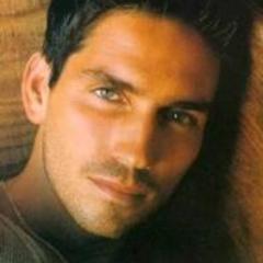 MharhiohMhar's profile picture. Futuro abogado, realista, directo, honesto, decidido, enamoradizo y puma de corazón.