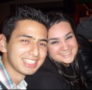 Hermana mayor, amiga incondicional, pariente incomoda y twittera rookie