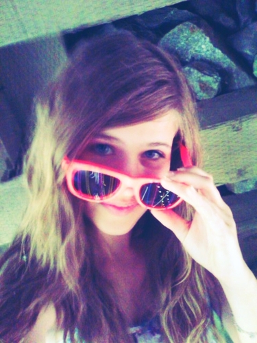 Imhereforyou07's profile picture. No matter who you are or where you're from, I am here for you. You are worth it :)