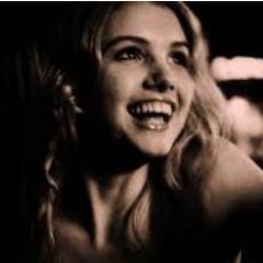 A&M. Directioner, Sociofobica, Smiler, Twilighter. Amante del Ballet. The Pretty Reckless. Futura Psicologa y/o Nutricionista.