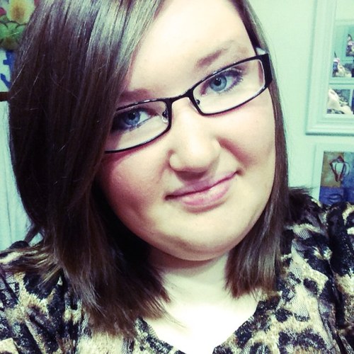 SaBrina9451's profile picture. Hello :) 
I'm Sabrina, and i am just like any other 18 year old girl...i live, i laugh, i love, i dream, i hope & pray everyday♥