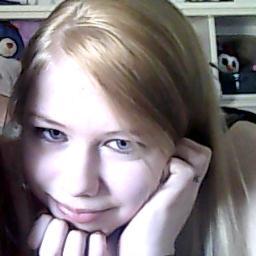 im funny and sensative i love niall i have never seen anyone so perfect if u have a problem wit him tell me ther is no reson 4 haters on him 3 jake thrupp 3