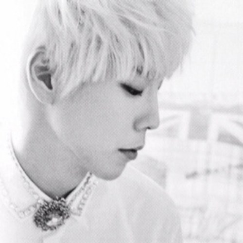 안녕하세요, 제 이름은 김힘찬입니다. *โค้ง* ^^ ..ผมเป็นบอทนะครับเรียลผมอยู่นี่ - @Himchanchan - ผมเฟรนลี่ขี้เล่นฟอลมาคุยกันสิครับ ผมรักคุณนะเบ่บี๋ ยิ้มโชว์จอบ. #BAP #QK_bot