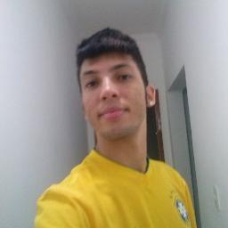Santista :)   Um dia a gente aprende a conviver com uns e a sobreviver sem outros. :D
http://t.co/UqdXedeAij