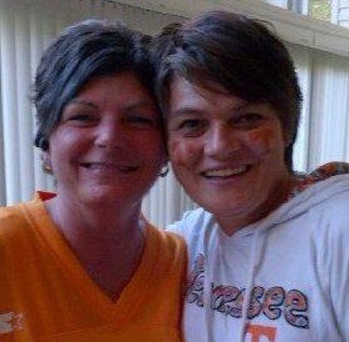 Married mother of 2 girls and a perfect grandbaby... I love my family, and Thank God everyday for them! GO BIG ORANGE VOL4LIFE!!!