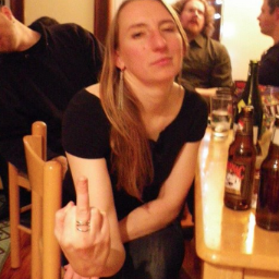 Simone_Fauxbien's profile picture. I am definitely not Simone Beaubien.